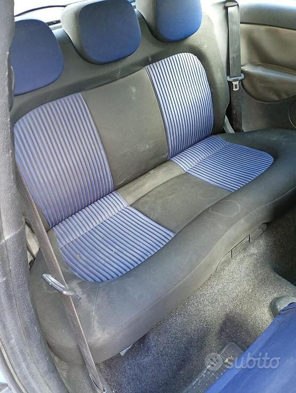 Usata Lancia Ypsilon 70 CV (51 kW) 2004 Utilitaria