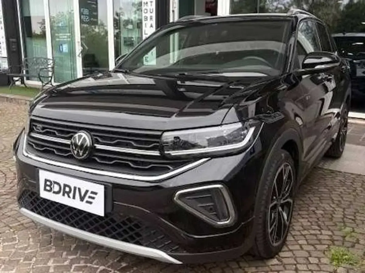 Usata VW T-Cross R-line Plus 116 CV (85 kW) 2024 Nero SUV