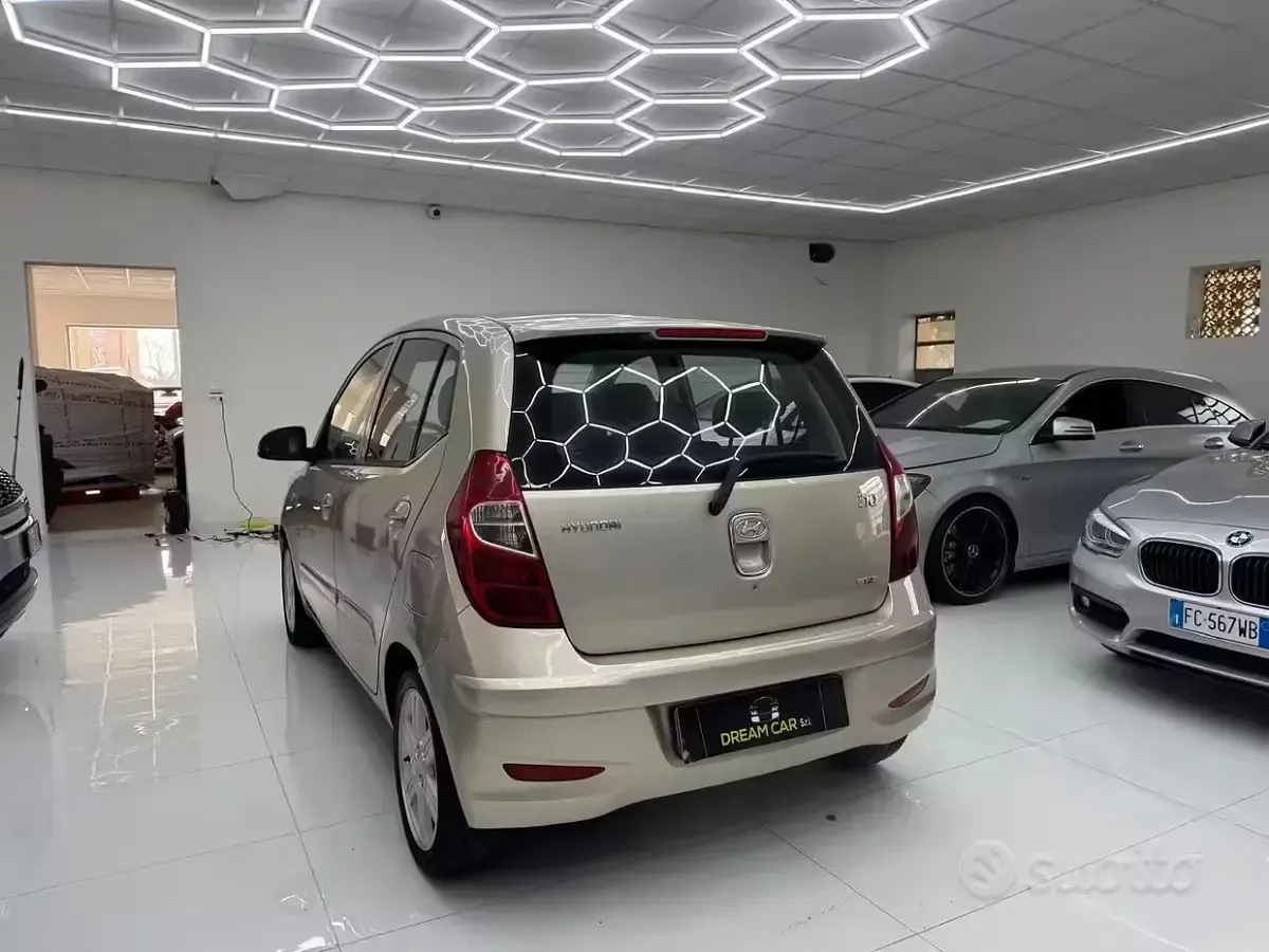 Occasion Hyundai i10 Premium 84 ch (61 kW) 2012 Beige Citadine