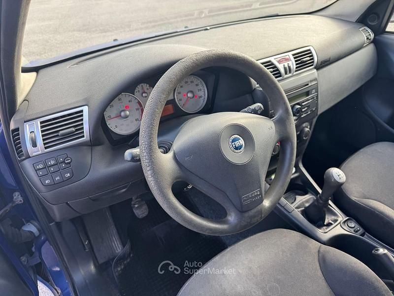 Usata Fiat Stilo 120 CV (88 kW) 2006 Blu Berlina