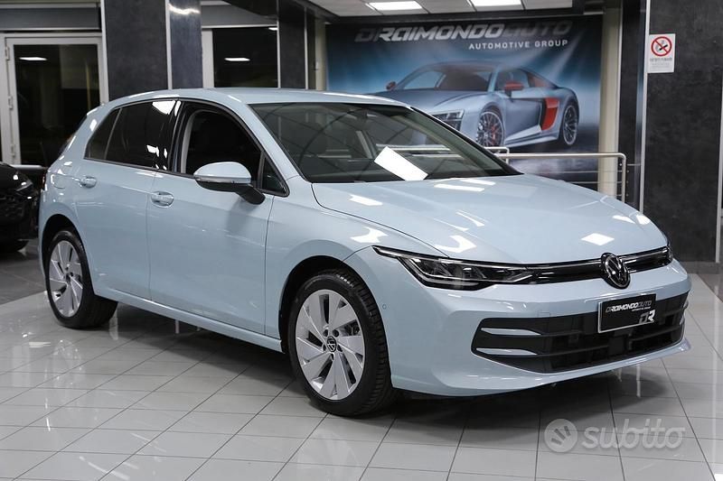 Nuova VW Golf VIII Edition 204 CV (150 kW) 2025 Crystal ice blue met. Berlina