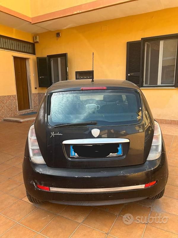 Usata Lancia Ypsilon 80 CV (58 kW) 2007 Nero Utilitaria