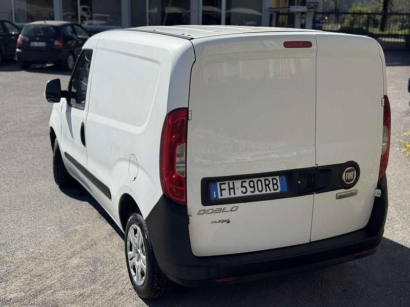 Usata Fiat Doblò Active 95 CV (69 kW) 2017 Bianco Monovolume