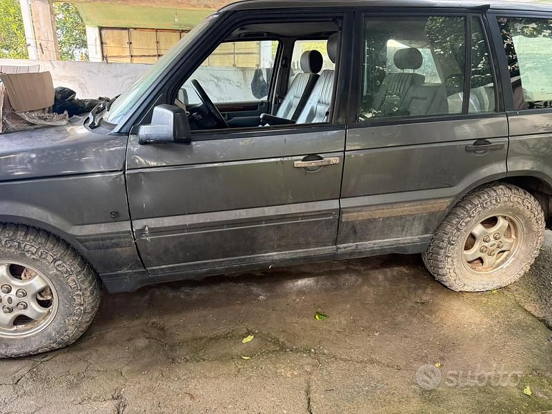 Usata Land Rover Range Rover 2001 Grigio SUV