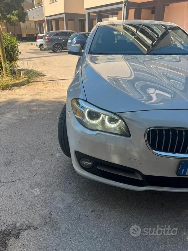 Usata BMW 525 Comfort Edition 218 CV (160 kW) 2014 Bianco Station wagon