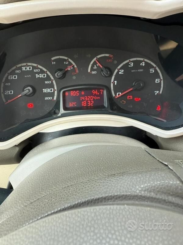 Usata Ford Ka 75 CV (55 kW) 2011 Bianco Utilitaria