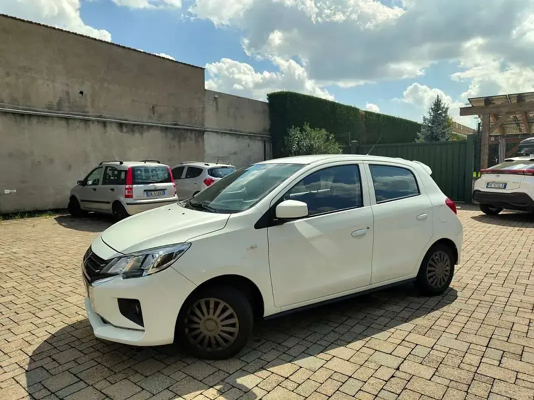 Usata Mitsubishi Space Star Invite 71 CV (52 kW) 2024 Utilitaria