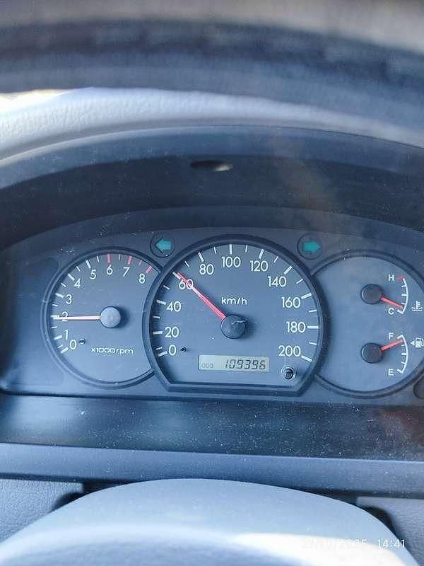 Usata Kia Rio 97 CV (71 kW) 2004 Berlina