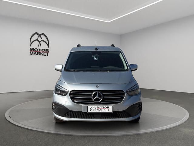 Usata Mercedes 180 Premium 116 CV (85 kW) 2023 Grigio / gray Berlina