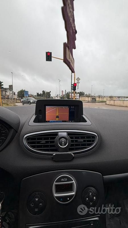 Usata Renault Clio II 85 CV (62 kW) 2010 Nero Berlina