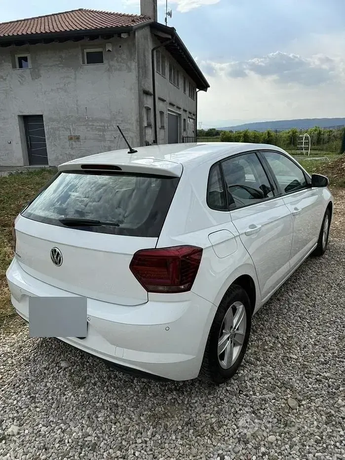 Usata VW Polo 65 CV (47 kW) 2018 Bianco Utilitaria