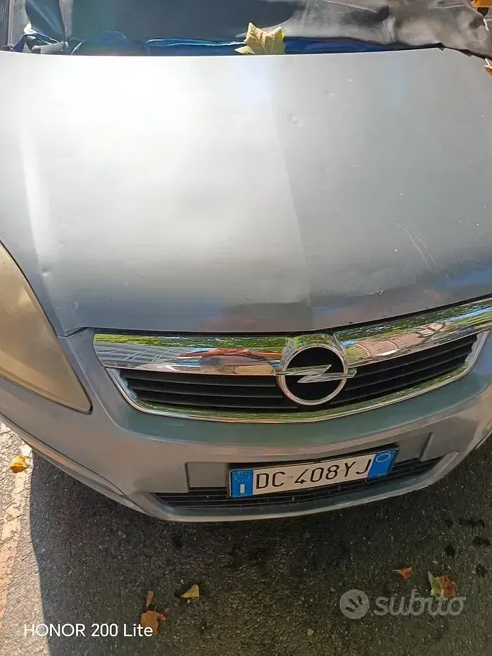 Usata Opel Zafira 120 CV (88 kW) 2006 Monovolume