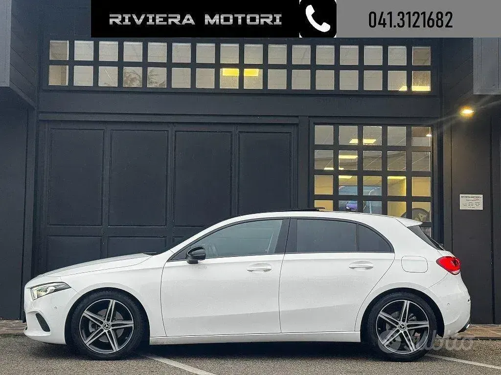 Usata Mercedes A200 Night 150 CV (110 kW) 2023 Bianco Berlina