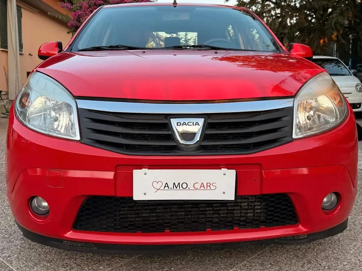 Usata Dacia Sandero Ambiance 88 CV (64 kW) 2011 Rosso Berlina