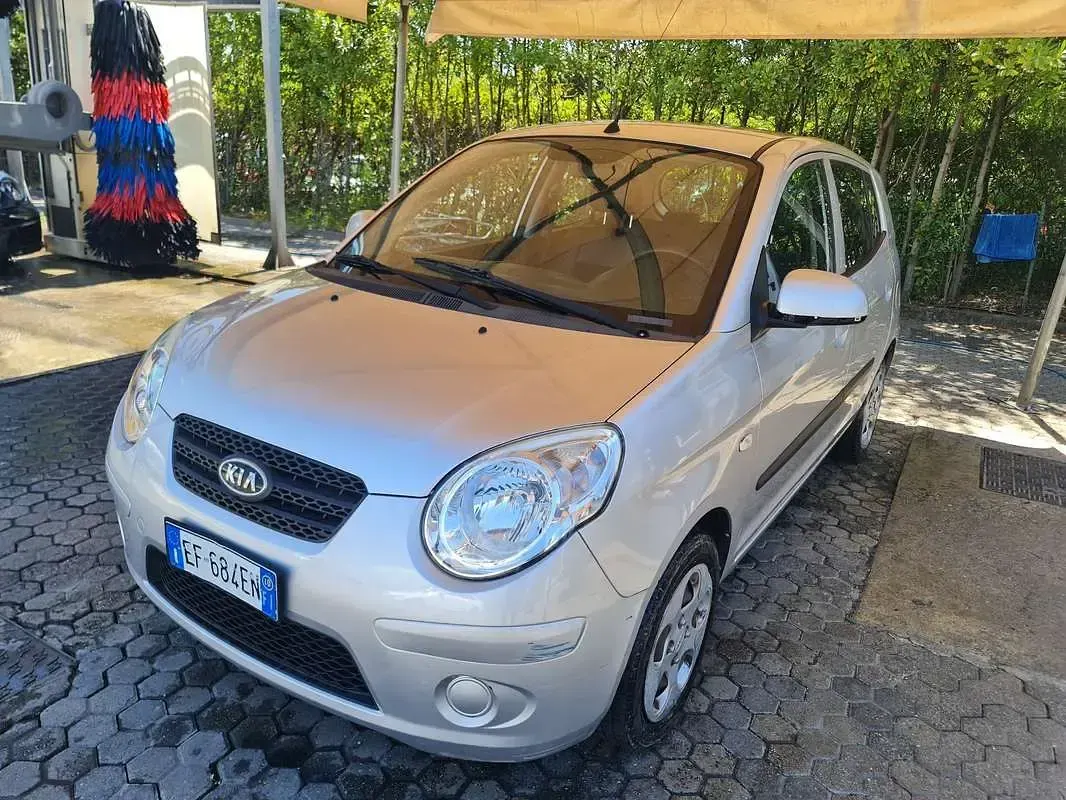 Usata Kia Picanto 63 CV (46 kW) 2010 Utilitaria