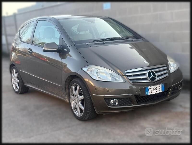 Usata Mercedes A170 115 CV (84 kW) 2009 Marrone Coupé