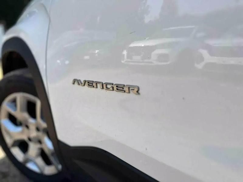 Usata Jeep Avenger Altitude 100 CV (73 kW) 2024 Bianco SUV