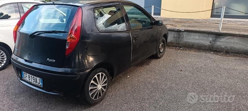 Usata Fiat Punto 80 CV (58 kW) 2003 Nero Utilitaria
