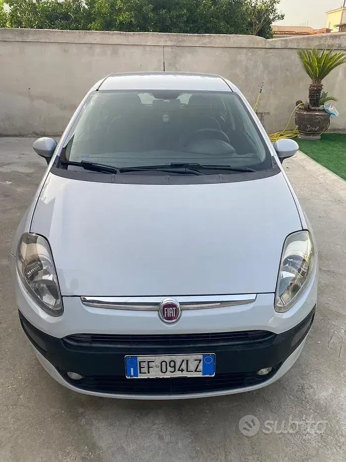 Usata Fiat Punto Evo Emotion 70 CV (51 kW) 2011 Grigio Utilitaria