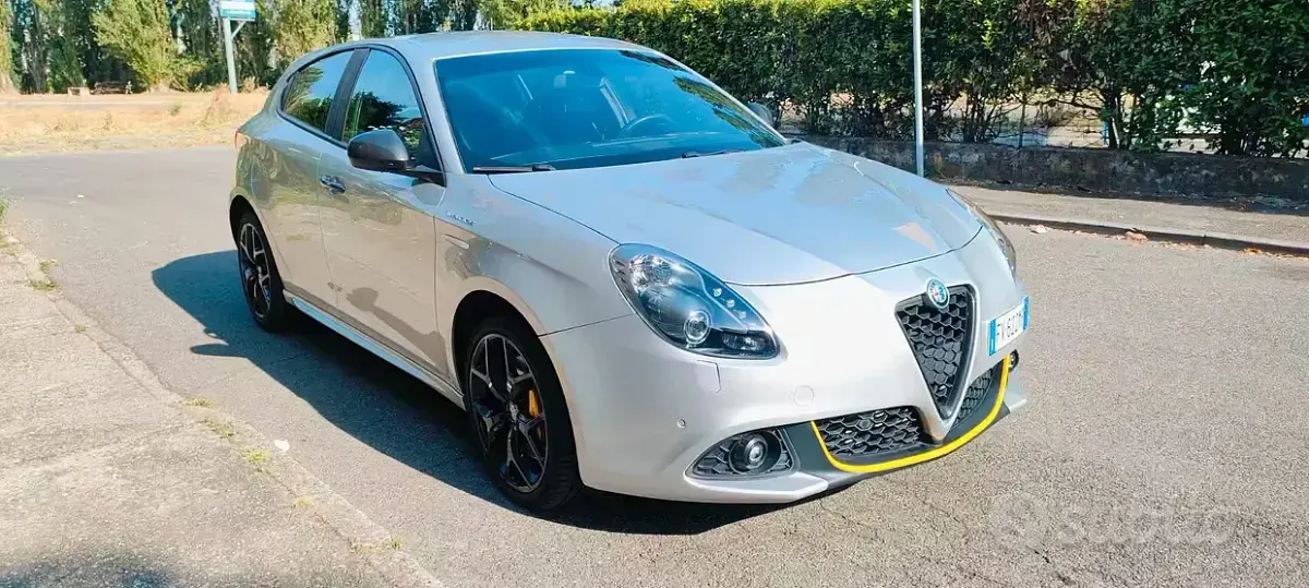 Usata Alfa Romeo Giulietta Veloce 170 CV (125 kW) 2019 Grigio Utilitaria