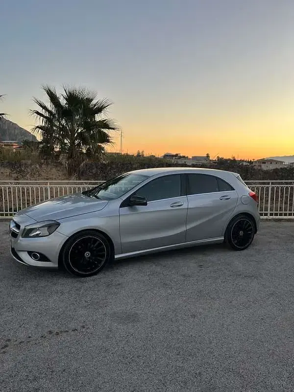Usata Mercedes A180 Premium 109 CV (80 kW) 2014 Utilitaria