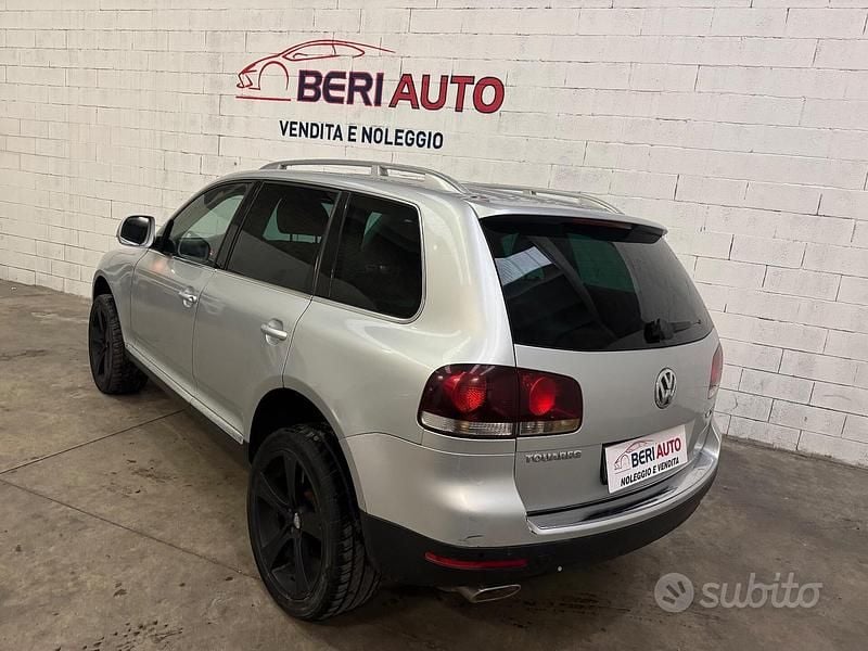 Usata VW Touareg 240 CV (176 kW) 2009 Grigio SUV