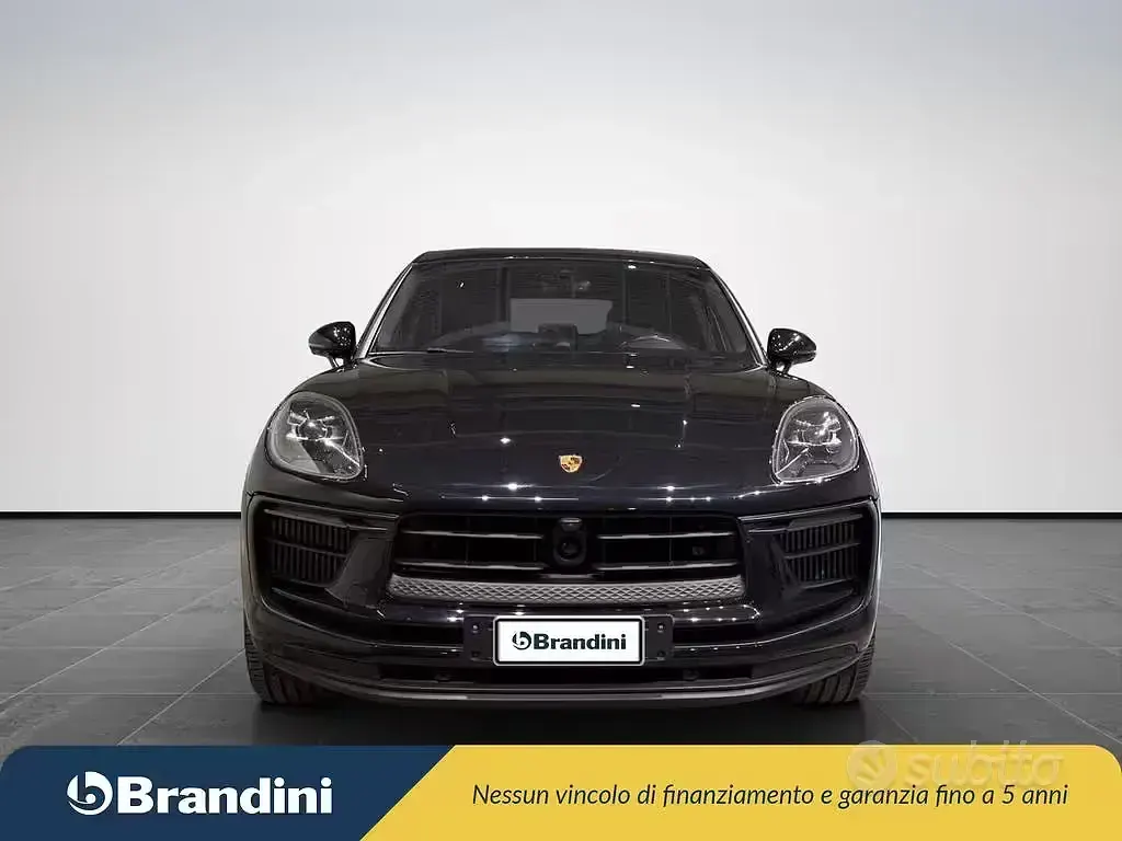 Usata Porsche Macan 381 CV (280 kW) 2021 Black sapphire met. SUV