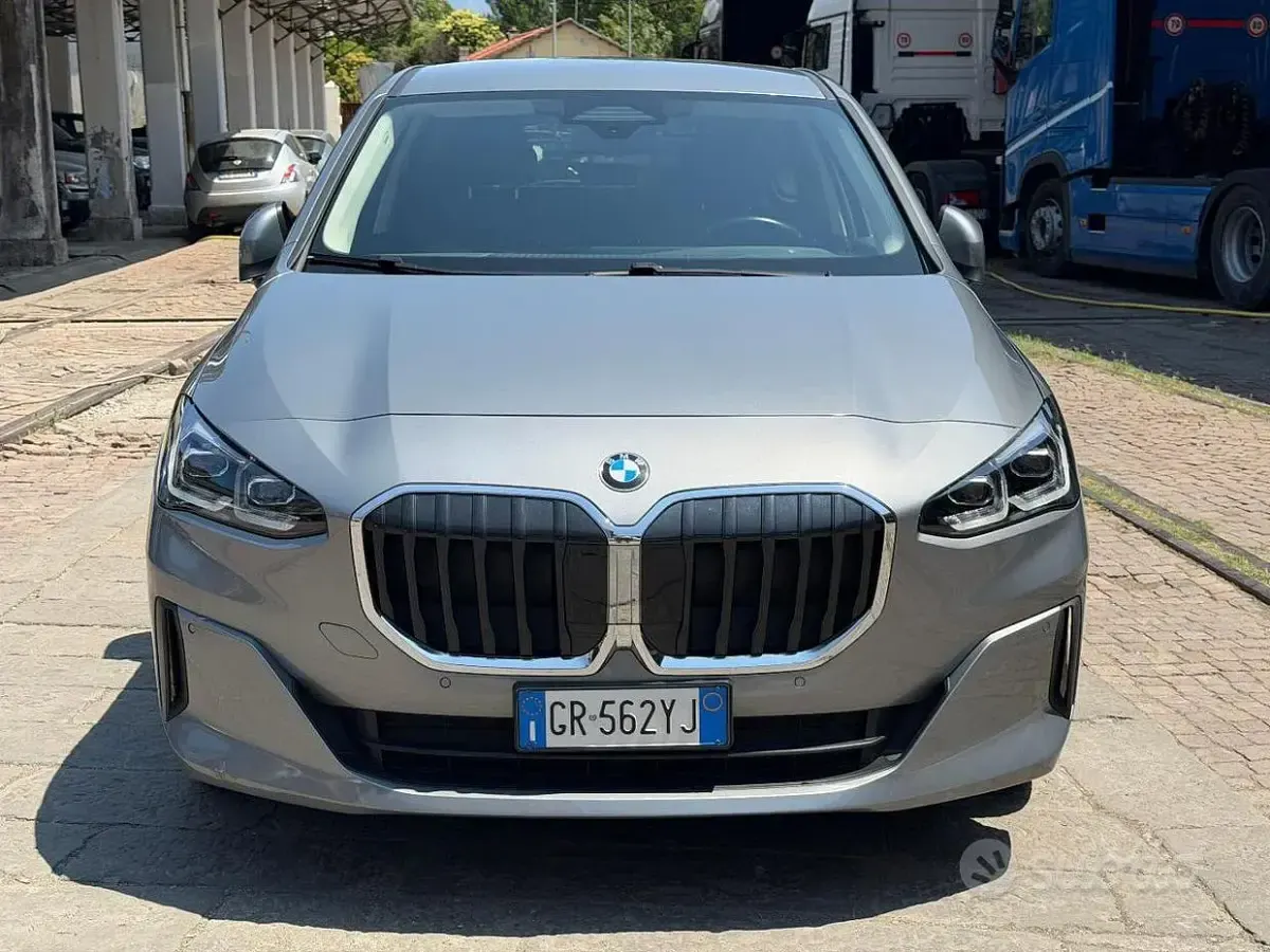 Usata BMW 220 Active Tourer 156 CV (114 kW) 2023 Grigio Monovolume