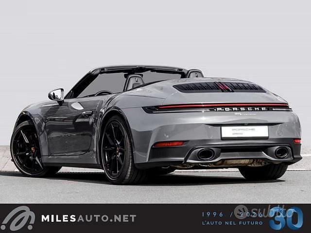 Usata Porsche 911 Carrera Cabriolet 394 CV (289 kW) 2024 Grigio Cabrio