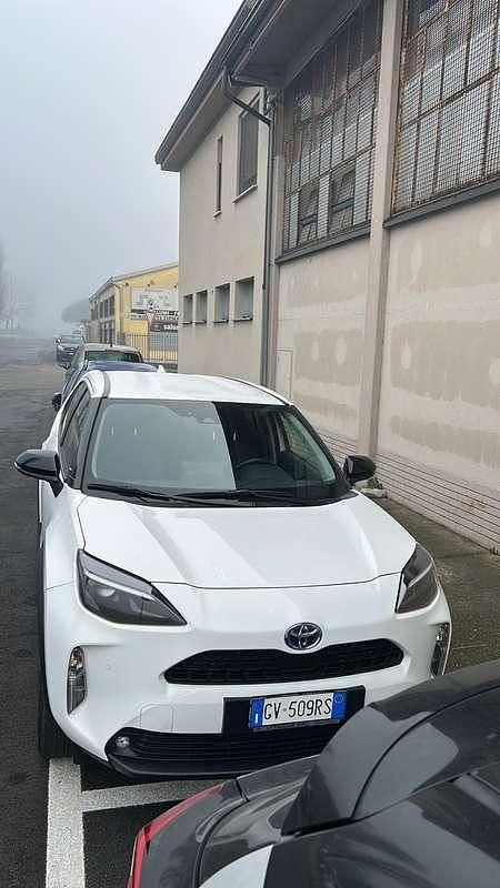 Usata Toyota Yaris Cross Business Edition 92 CV (67 kW) 2024 SUV