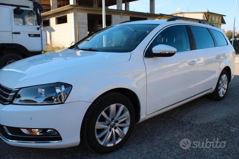 Bianco Usata 2011 VW Passat Station wagon | 5350 € (Super prezzo) - Immagine 1/3