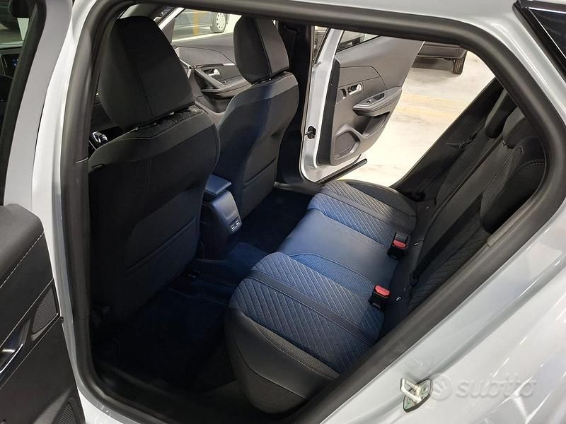 Nuova Peugeot 2008 Allure 101 CV (74 kW) 2025 Bianco SUV
