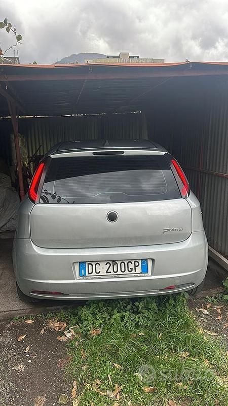 Usata Fiat Grande Punto 77 CV (56 kW) 2007 Grigio Utilitaria