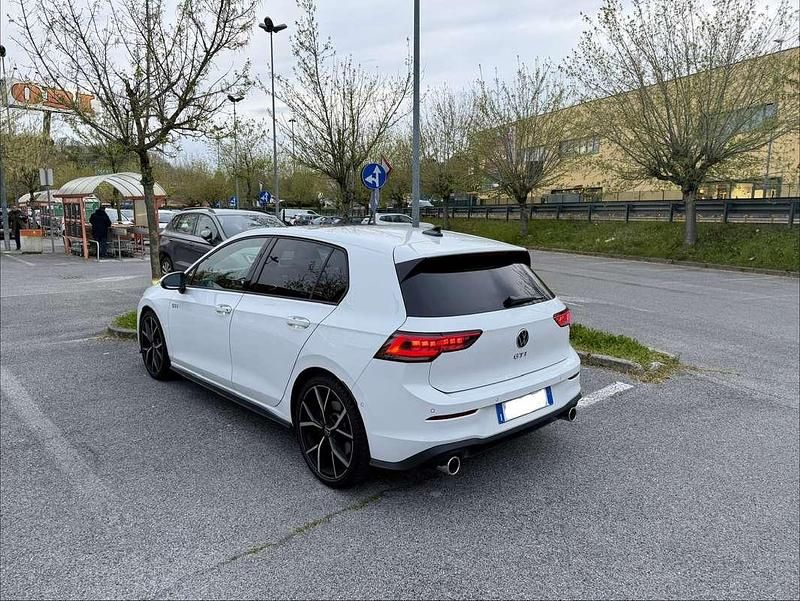 Usata VW Golf VIII Ultimate 265 CV (194 kW) 2025 Bianco Berlina