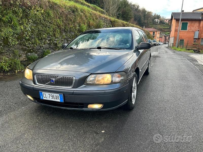 Usata Volvo V70 163 CV (119 kW) 2003 Grigio Station wagon