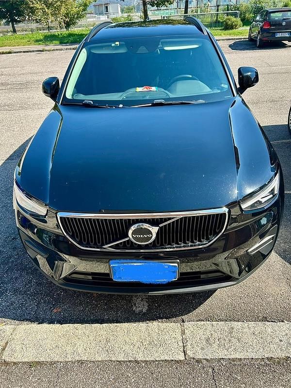 Usata Volvo XC40 129 CV (94 kW) 2023 Nero SUV