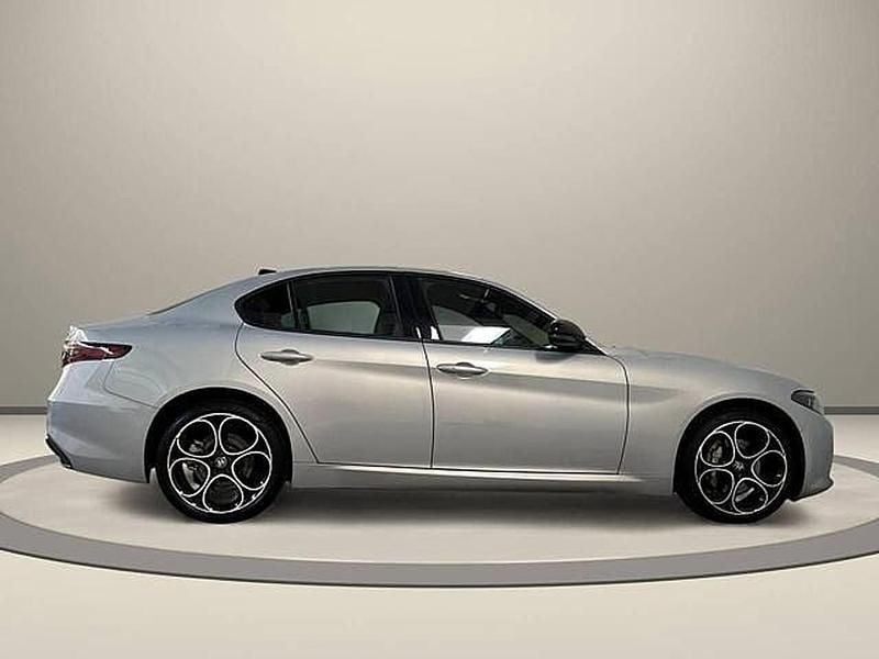Usata Alfa Romeo Giulia Sprint 280 CV (205 kW) 2024 Grigio Berlina