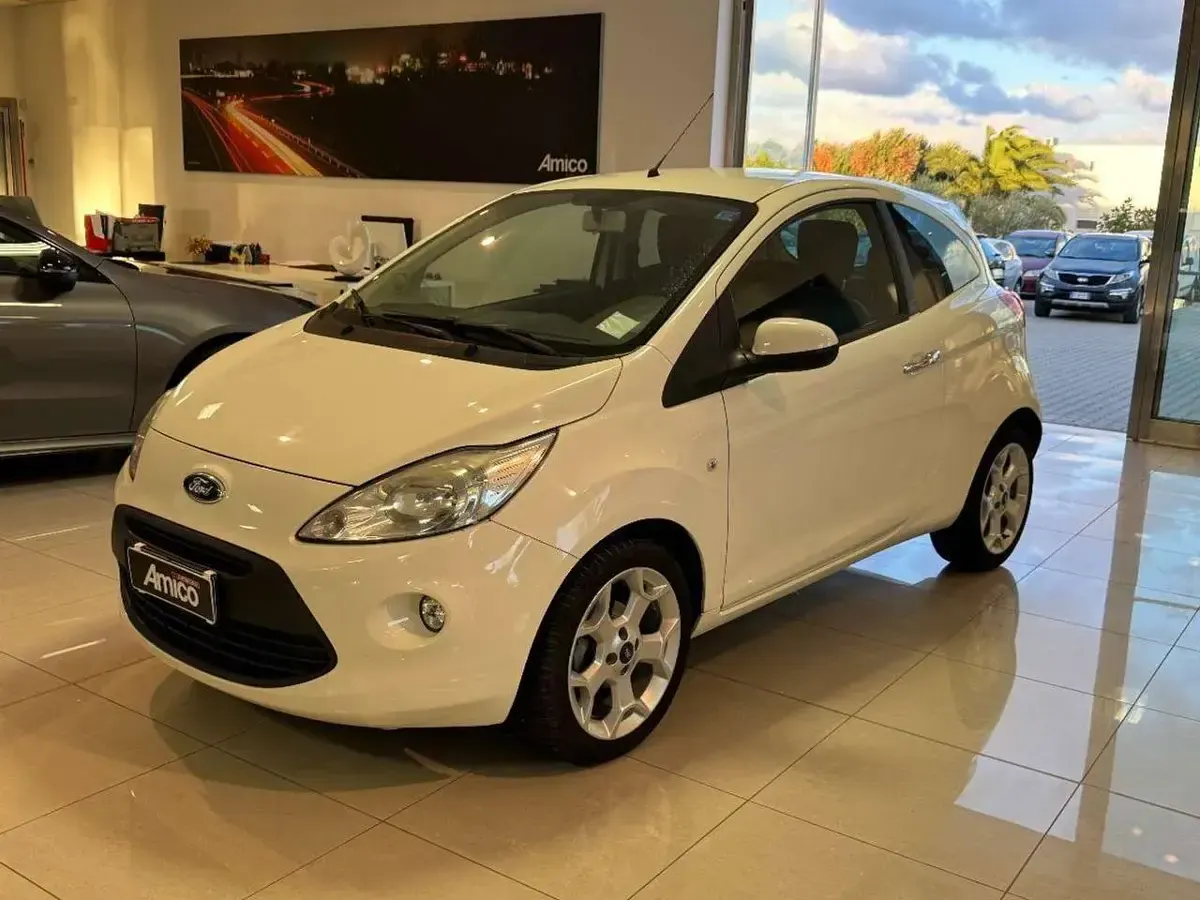 Usata Ford Ka Titanium 75 CV (55 kW) 2012 Bianco Utilitaria