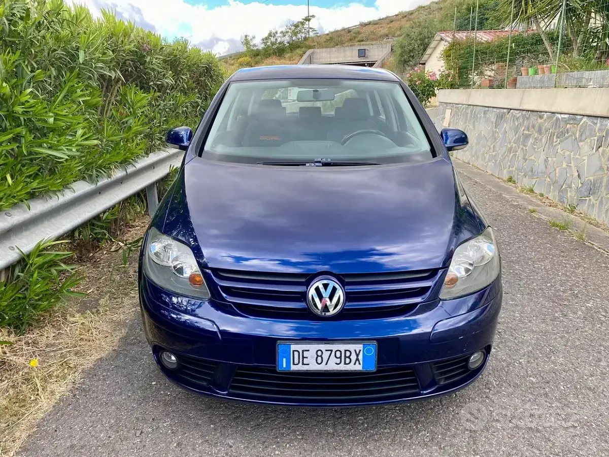 Usata VW Golf V Comfortline 105 CV (77 kW) 2007 Blu Berlina
