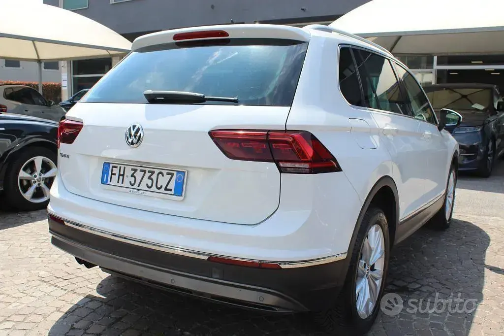 Usado VW Tiguan Executive 150 HP (110 kW) 2017 Branco SUV