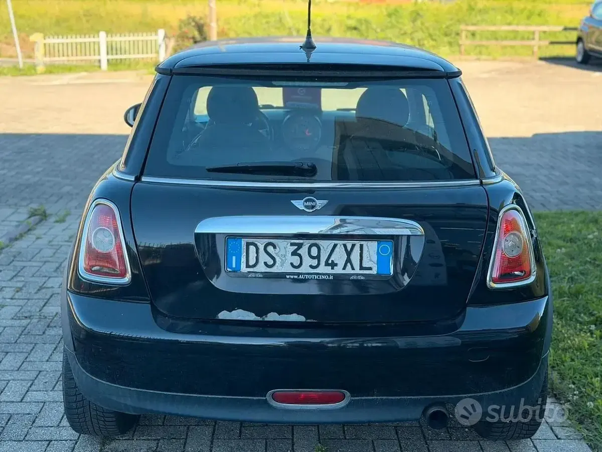 Usata Mini ONE 95 CV (69 kW) 2009 Nero Utilitaria