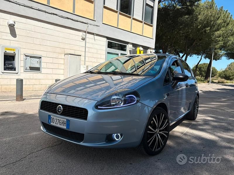 Usata Fiat Grande Punto 75 CV (55 kW) 2006 Blu Utilitaria