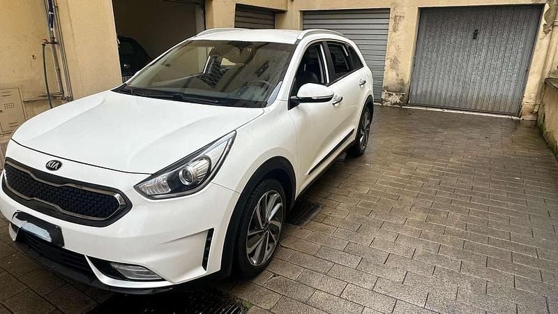 Usata Kia Niro 105 CV (77 kW) 2018 Bianco SUV