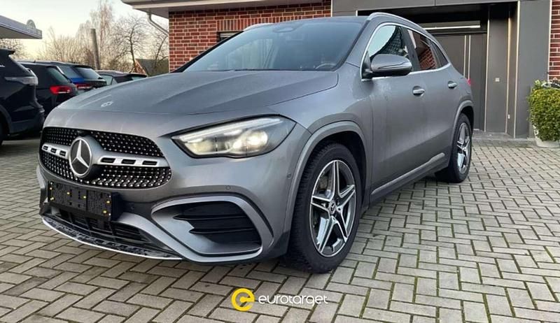 Grigio Usata 2024 Mercedes GLA200 Advanced Plus SUV | 44.950 € (Cara) - Immagine 1/4