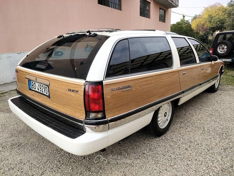 Usata Buick Park Avenue 173 CV (127 kW) 1992 Bianco Berlina