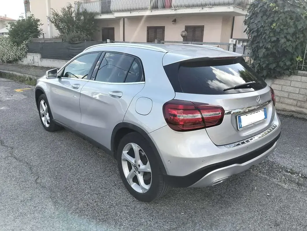 Usata Mercedes GLA200 Premium 136 CV (100 kW) 2019 SUV