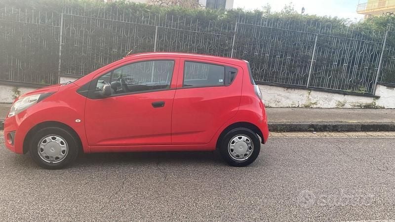 Usata Chevrolet Spark 65 CV (47 kW) 2012 Rosso Utilitaria