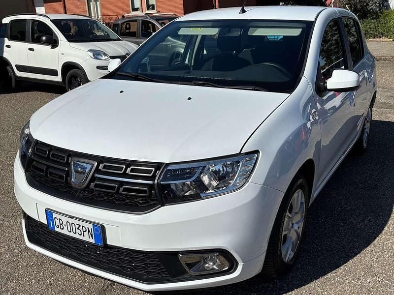 Bianco Usata 2020 Dacia Sandero Comfort Due volumi | 9500 € (Super prezzo) - Immagine 1/4