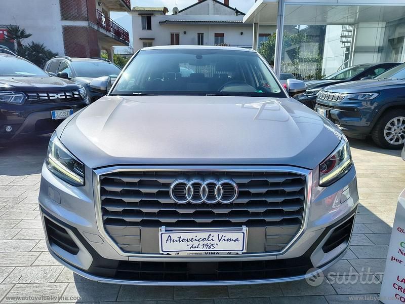 Usata Audi Q2 Admired 116 CV (85 kW) 2020 Argento SUV