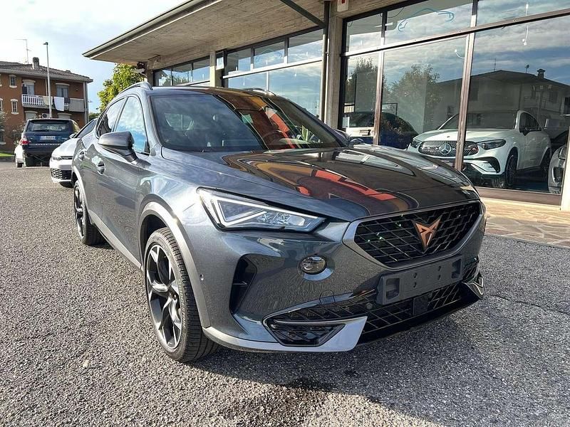 Magnetic grey metallic Usata 2022 Cupra Formentor VZ2 SUV | 31.900 € (Buon prezzo) - Immagine 1/4